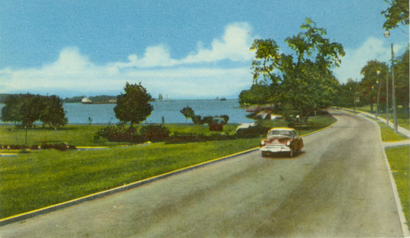 Postcard image of Reaume Park and Riverside Drive 